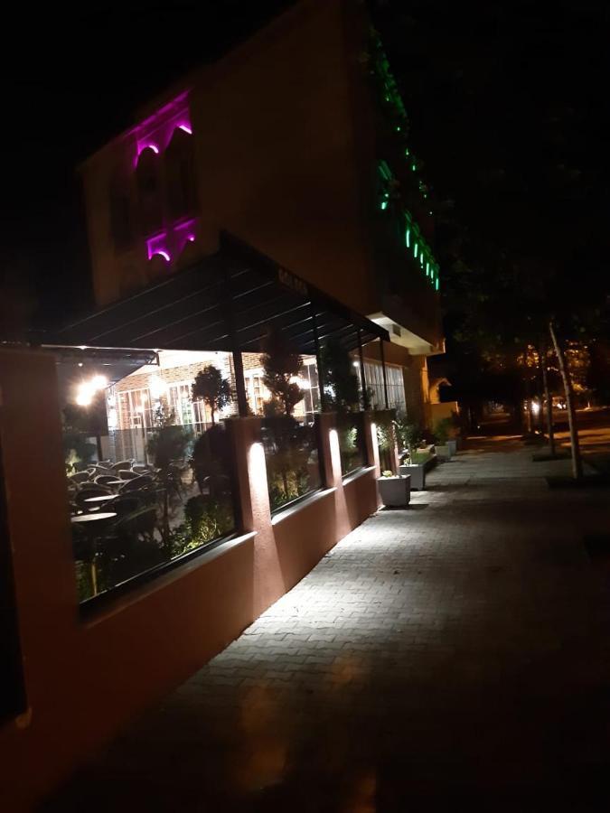 Hotel Golden Elbasan Exterior foto