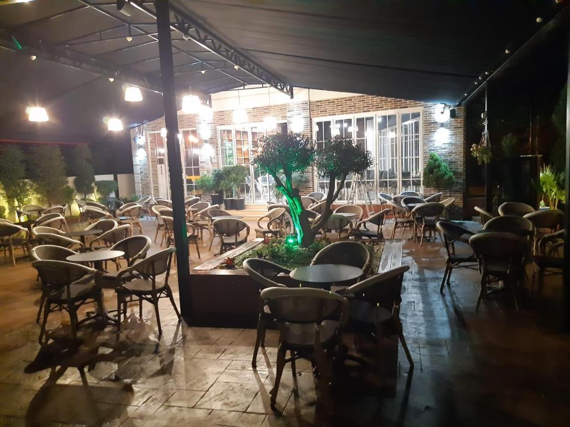 Hotel Golden Elbasan Exterior foto